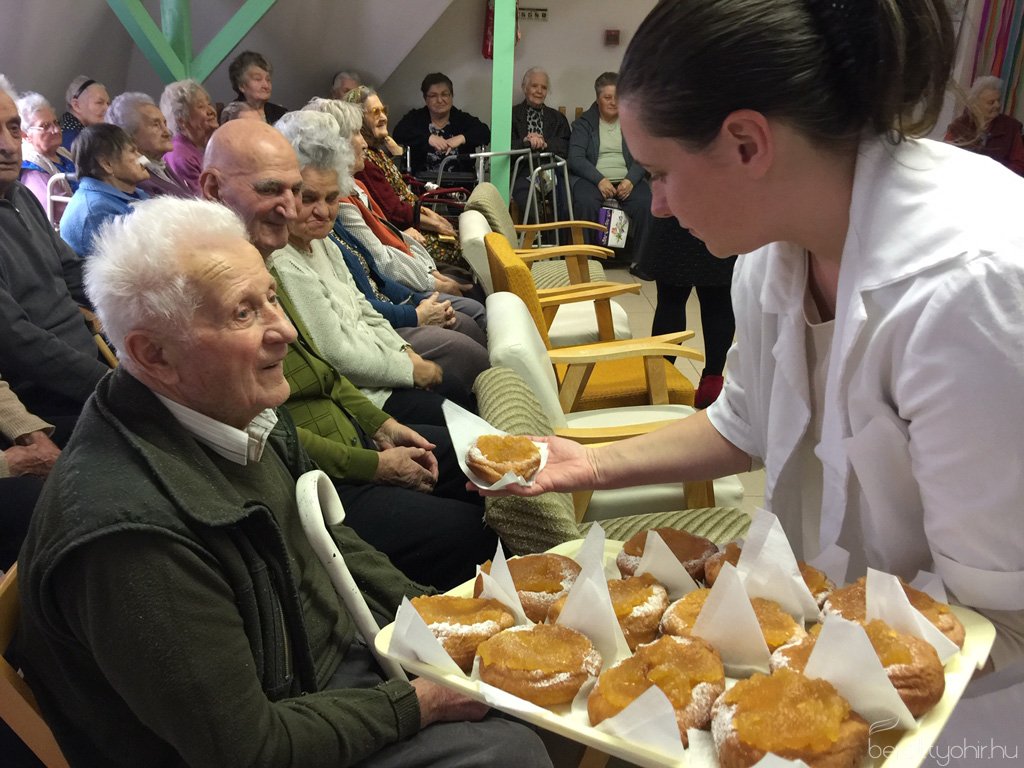 Farsang az idősotthonban 54